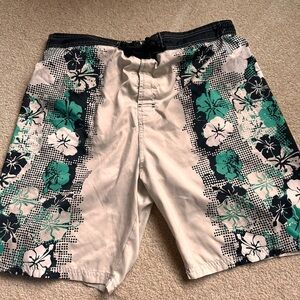 Joe Boxer Men’s Board Shorts Size Large | Floral Swim Trunks Beachwear